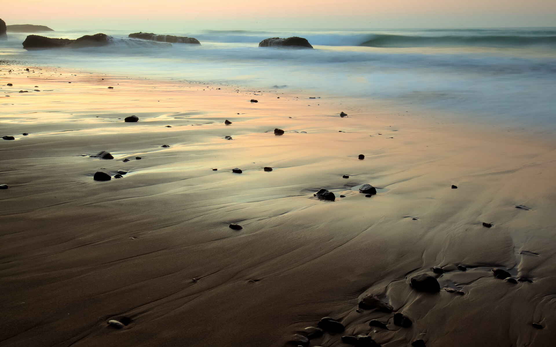 雷诺风暴，法国车队如何刺穿跃马神话，周冠宇用冷静掀起东方狂飙？