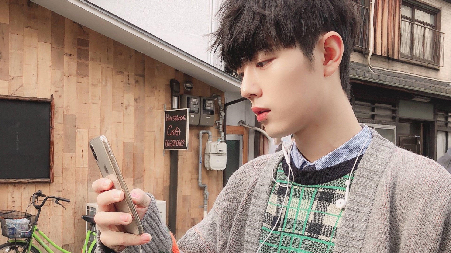 极速与激情的双重奏，F1巴林揭幕战与CBA季后赛的战术博弈