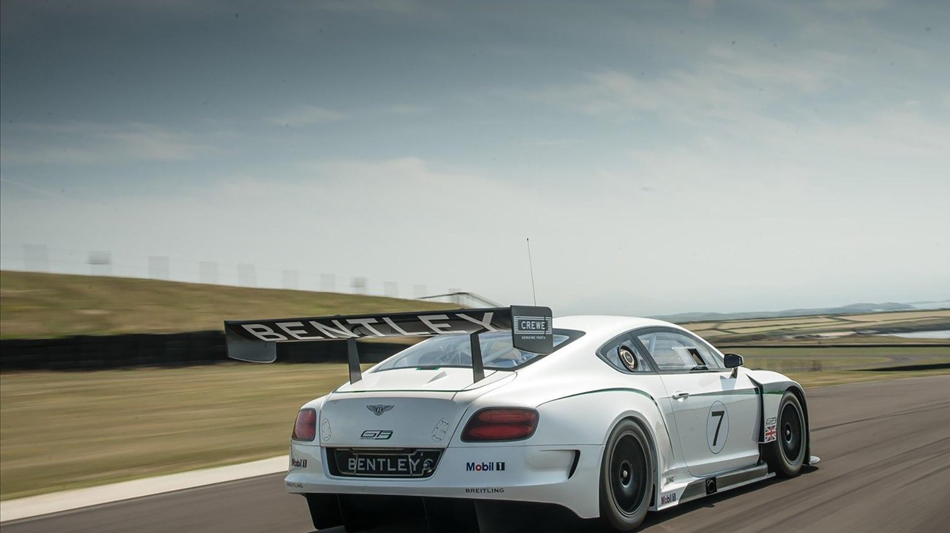 当约基奇脚踏伯纳乌,一场点燃平行时空的国家德比