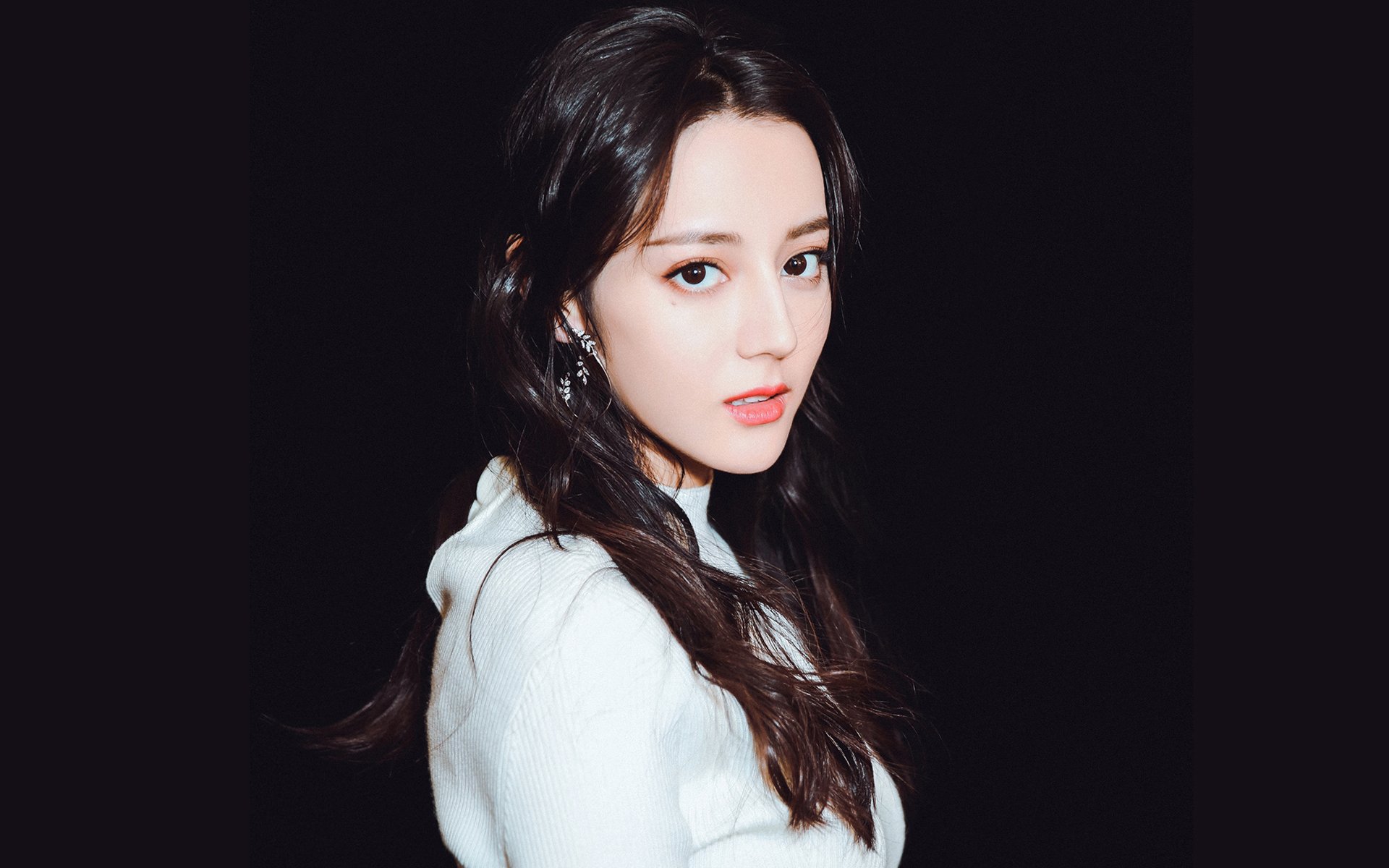 不止于进球，伊萨克撕裂曼联防线的艺术之夜，诠释何为无争议最佳